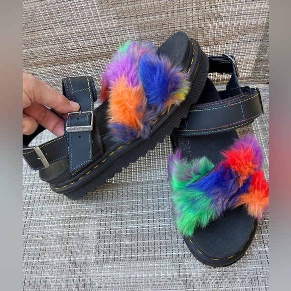 DR MARTEN LADIES BLACK VOSS II FLUFFY RAINBOW SOFTWAIR PLATFORM PRIDE SANDALS - Picture 2 of 16